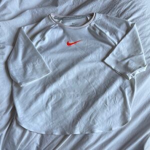 Nike Court White and Orange Short Sleeve Cropped Shirt sz M